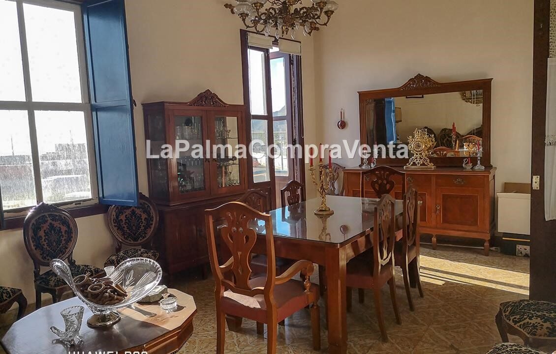 Comedor independiente con balcon3