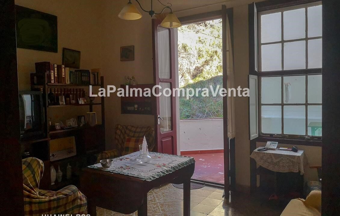 Sala de estar a patio exterior