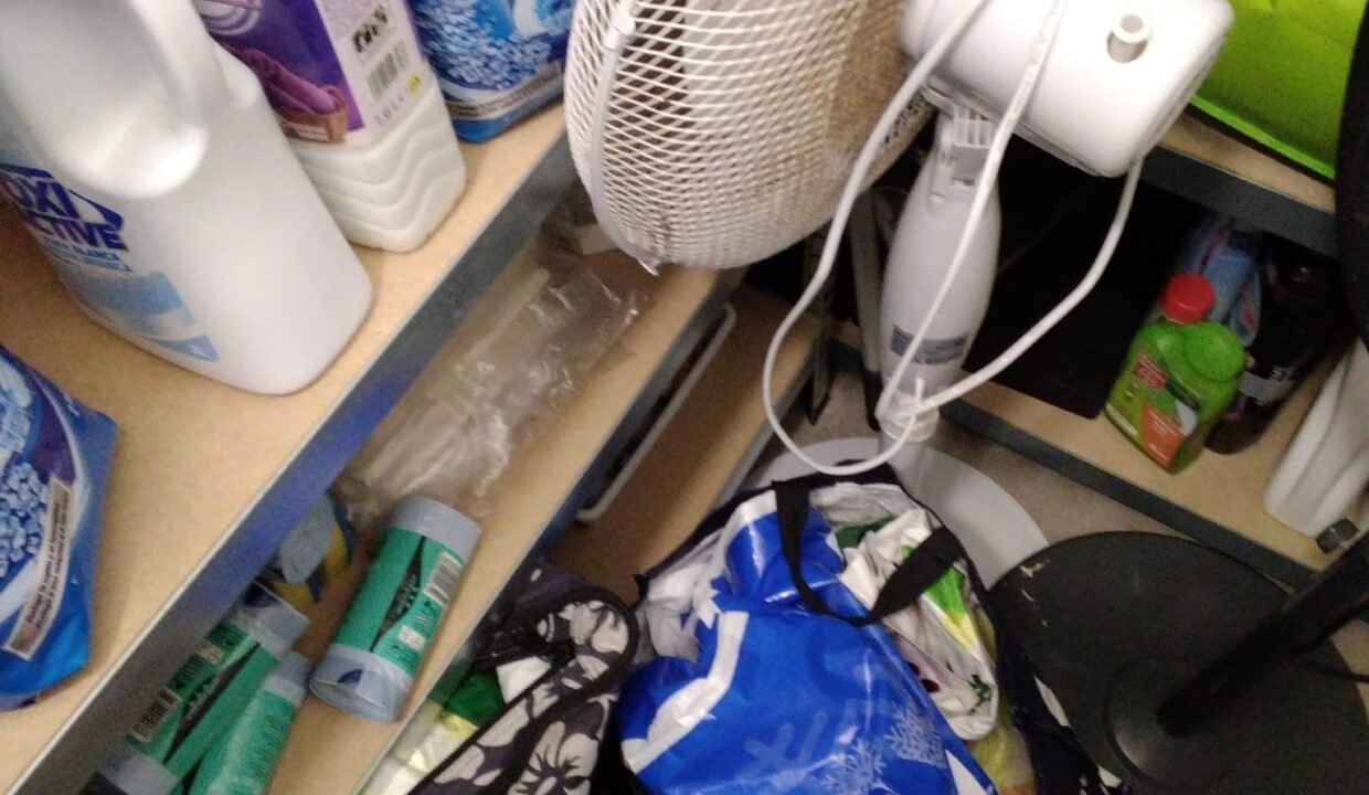 a2582d28-17de-4a58-aa00-94a9b8ae3f7c