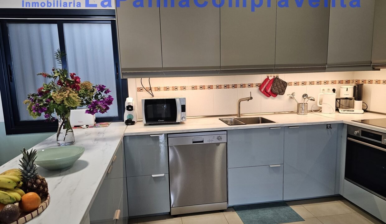 b953941c-1bac-4fcd-968d-ed10433556e5